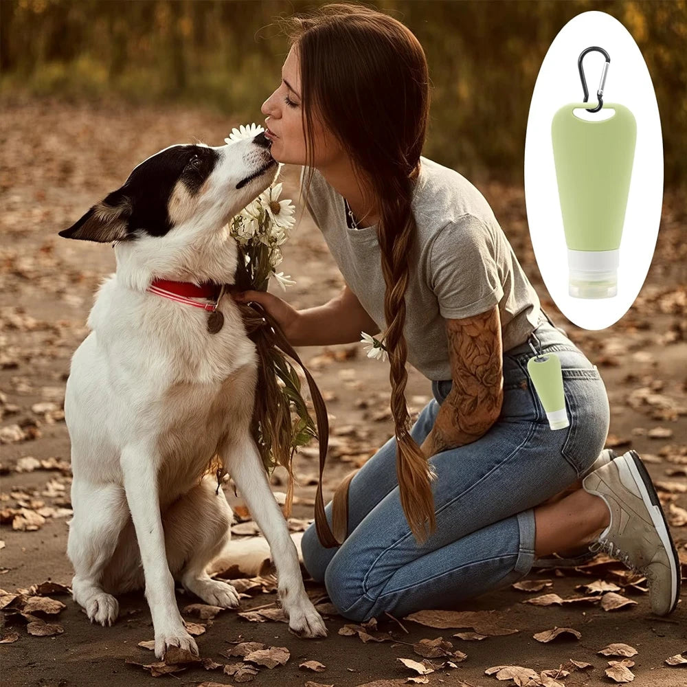 90 ML Silicone Water Bottle Feeder Food Fillable Tube with Carabiner Portable Travel Bottles for Pet Dog Outdoor Training Travel